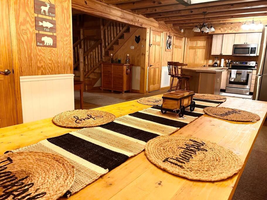 One Of A Kind Rustic Log Cabin Near Bryce Resort - Large Game Room - Fire Pit - Large Deck - Bbq Basye Dış mekan fotoğraf