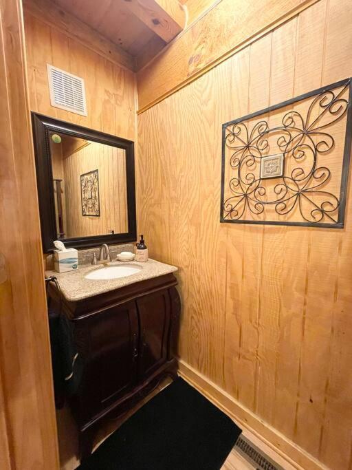 One Of A Kind Rustic Log Cabin Near Bryce Resort - Large Game Room - Fire Pit - Large Deck - Bbq Basye Dış mekan fotoğraf